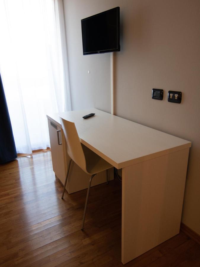 Master Hotel Reggio Emilia Bagian luar foto